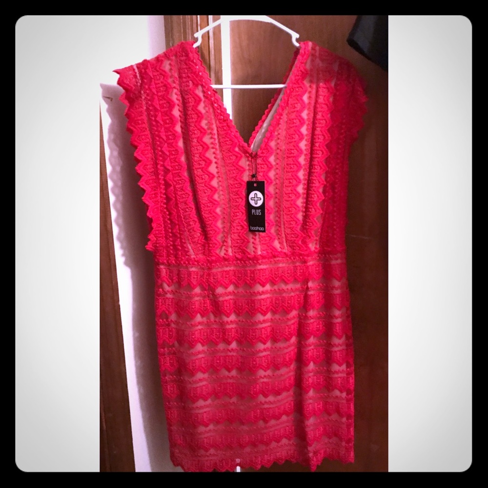 NWT Size 14 Boohoo Plus Red Lace Dress